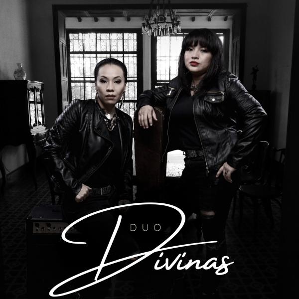 Image for event: Mountain Street Stage: Duo Divinas